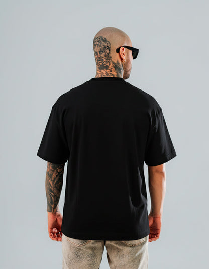 Camiseta Negra Básica Regular - 300 Grs